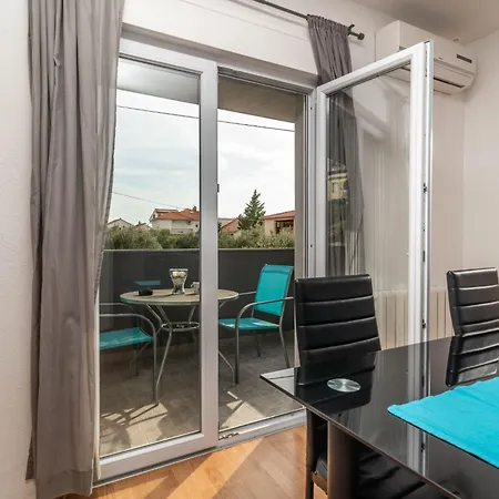 Superior-apartment Mit Einem Schlafzimmer In Strandnaehe By Interhome Apartamento