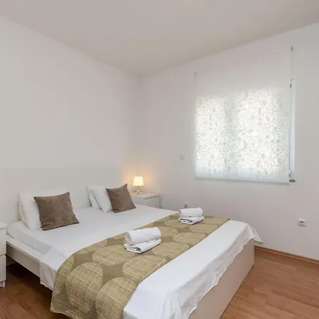 Superior-apartment Mit Einem Schlafzimmer In Strandnaehe By Interhome *