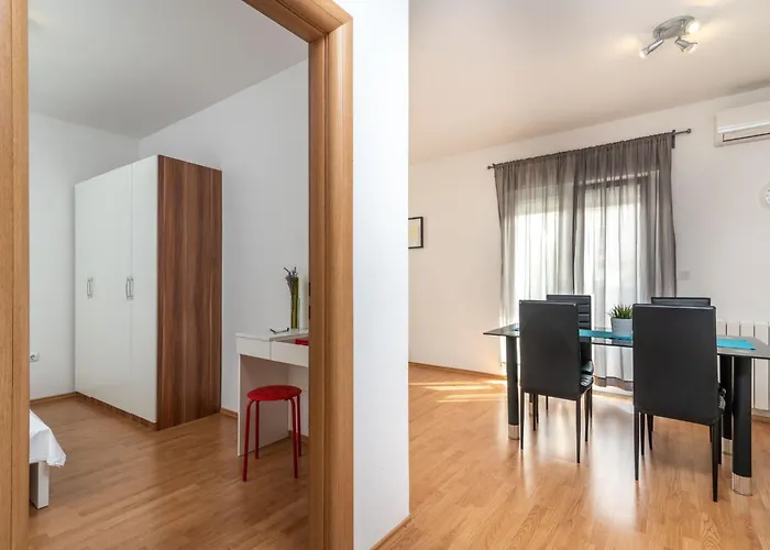 Superior-apartment Mit Einem Schlafzimmer In Strandnaehe By Interhome Apartment