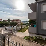 Superior-apartment Mit Einem Schlafzimmer In Strandnaehe By Interhome
