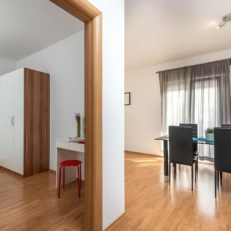 Superior-apartment Mit Einem Schlafzimmer In Strandnaehe By Interhome Apartment