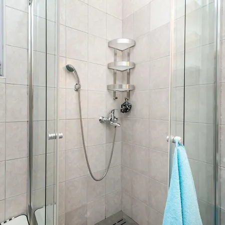 Superior-apartment Mit Einem Schlafzimmer In Strandnaehe By Interhome