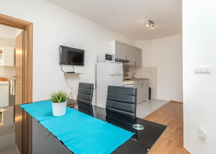 Superior-apartment Mit Einem Schlafzimmer In Strandnaehe By Interhome