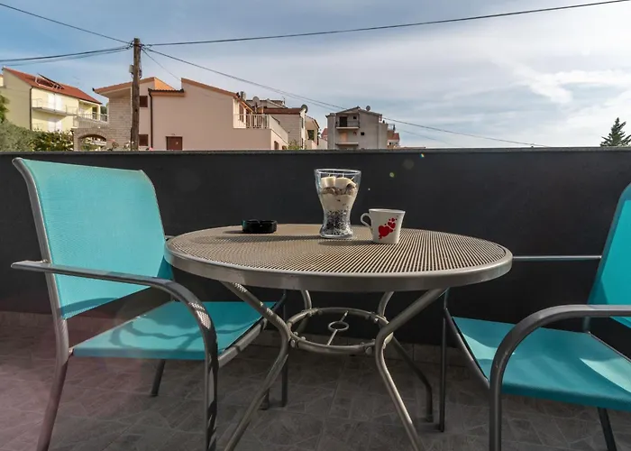 Apartment Superior-apartment Mit Einem Schlafzimmer In Strandnaehe By Interhome Trogir